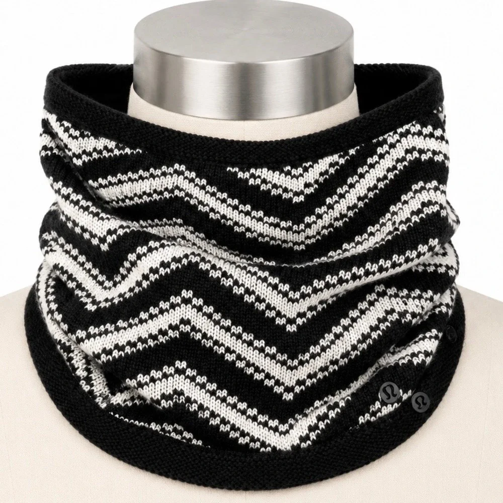 Lululemon Cashmere Blend Chevron Knit Neck Warmer OS Gaiter Black White Winter